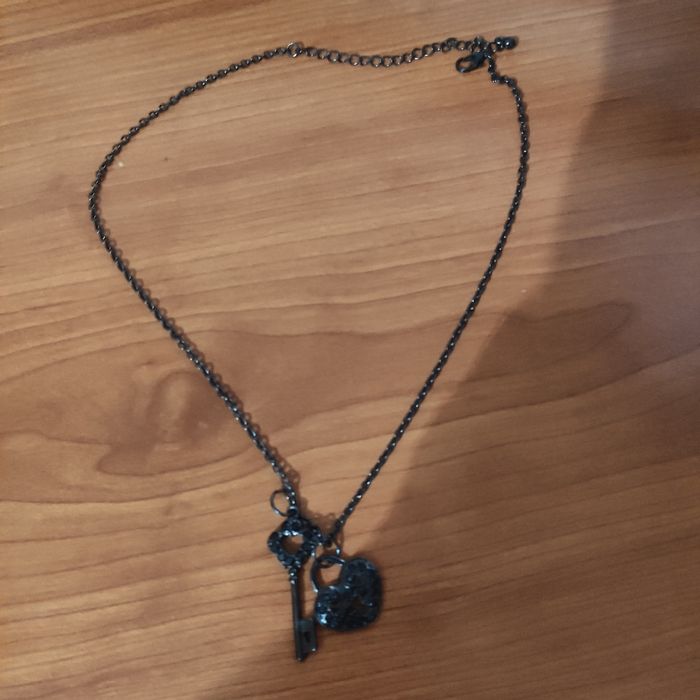 Colar com coração e chave