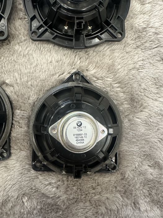Colunas Originais BMW F10/F11 – 4Ω
