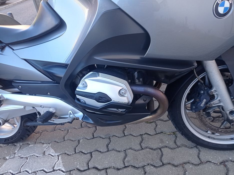 BMW.   R 1200 RT