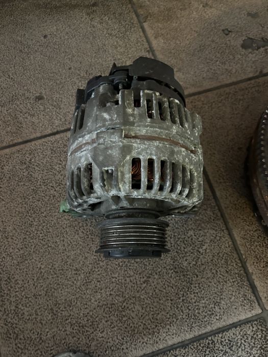Alternator VW LT 109 koni 2.5tdi