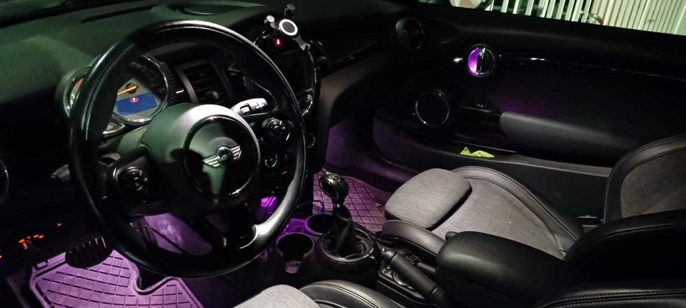 MINI Cooper D Automático 2017 | Full LED | Navi Pro | Câmara | Bancos Aquec. | Apple CarPlay | Android Auto
