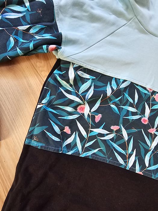 Dresik dziewczęcy  roz 128