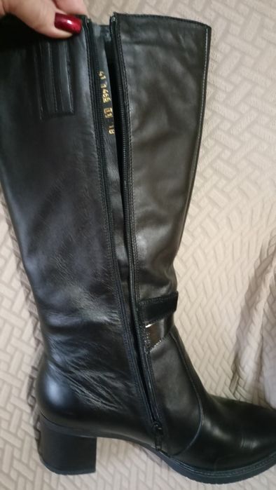 Продаю сапоги кожаные зимние новые