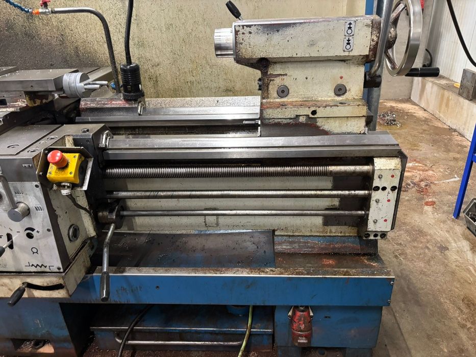 Tokarka TUR 560 Przelot 105mm 2002rok Export odczyt okular EXPORT