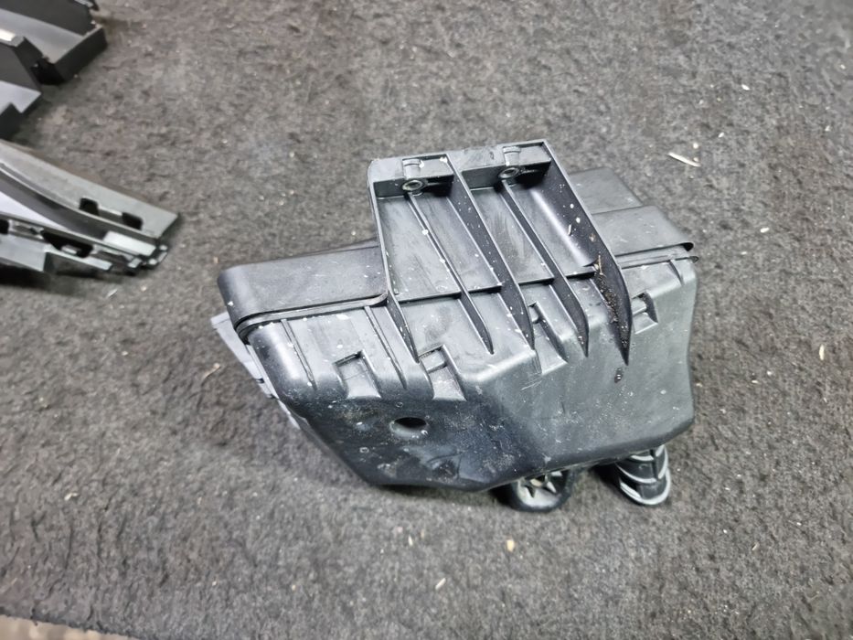 Корпус запобіжників ID4 id.4 Корпус предохранителей ід4 ід 4 id 4