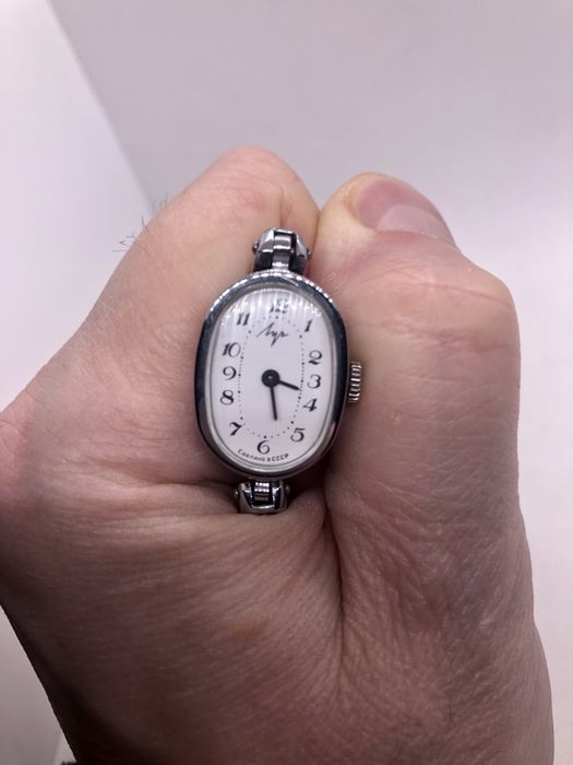 Женские наручные часы Луч СССР.