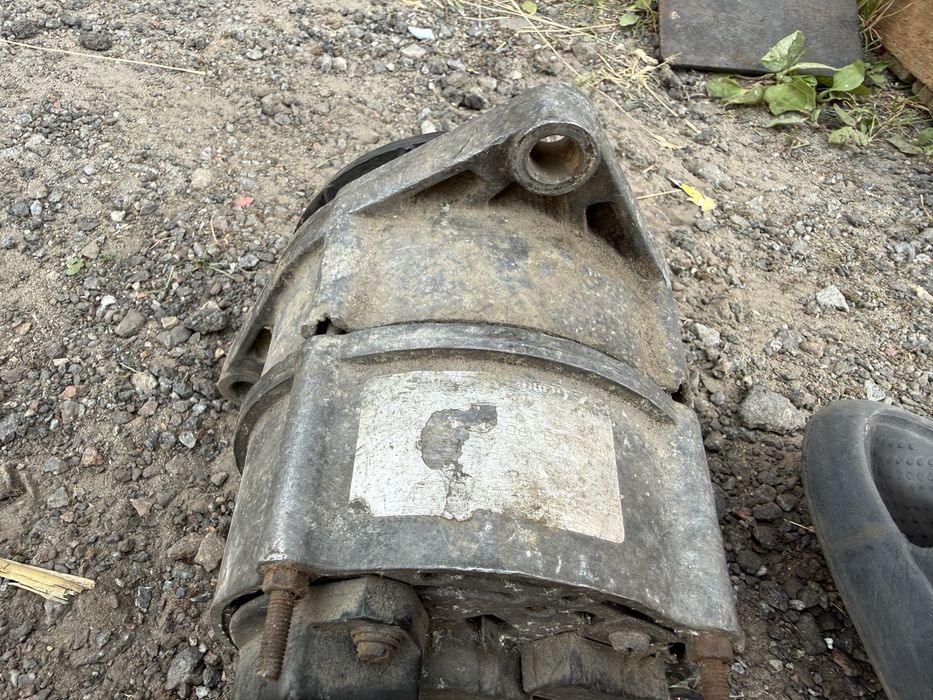 Генератор Mercedes-Benz T1