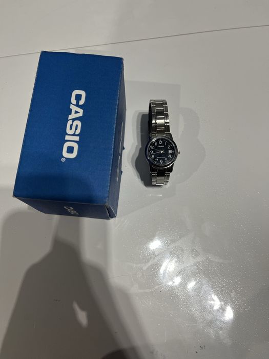 Годинник  Casio.