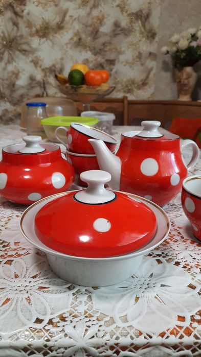 Сервиз чайный горошек
