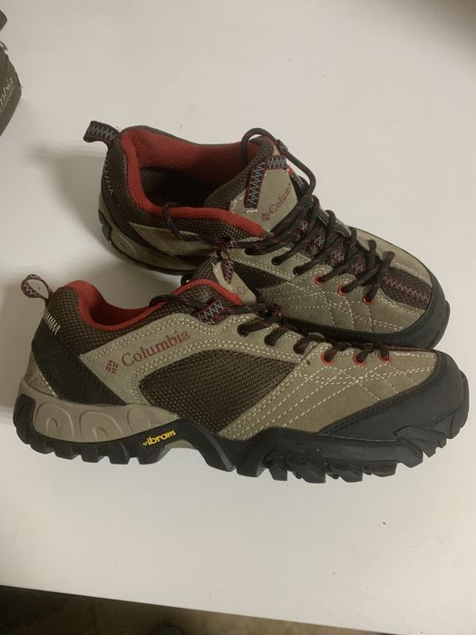 Кросівки демісизон 43 р Columbia