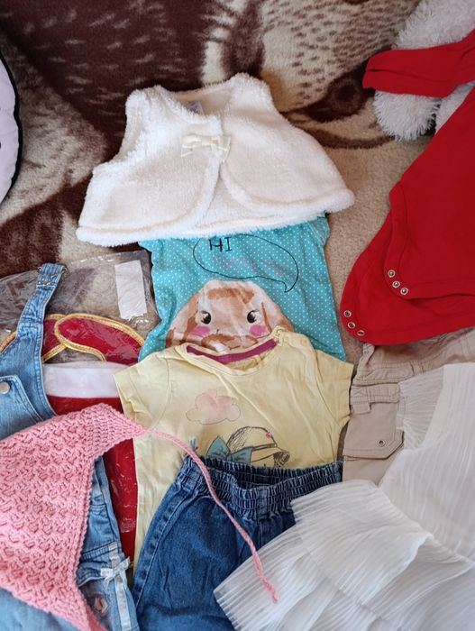 Ubranka dla dziewczynki 68-80