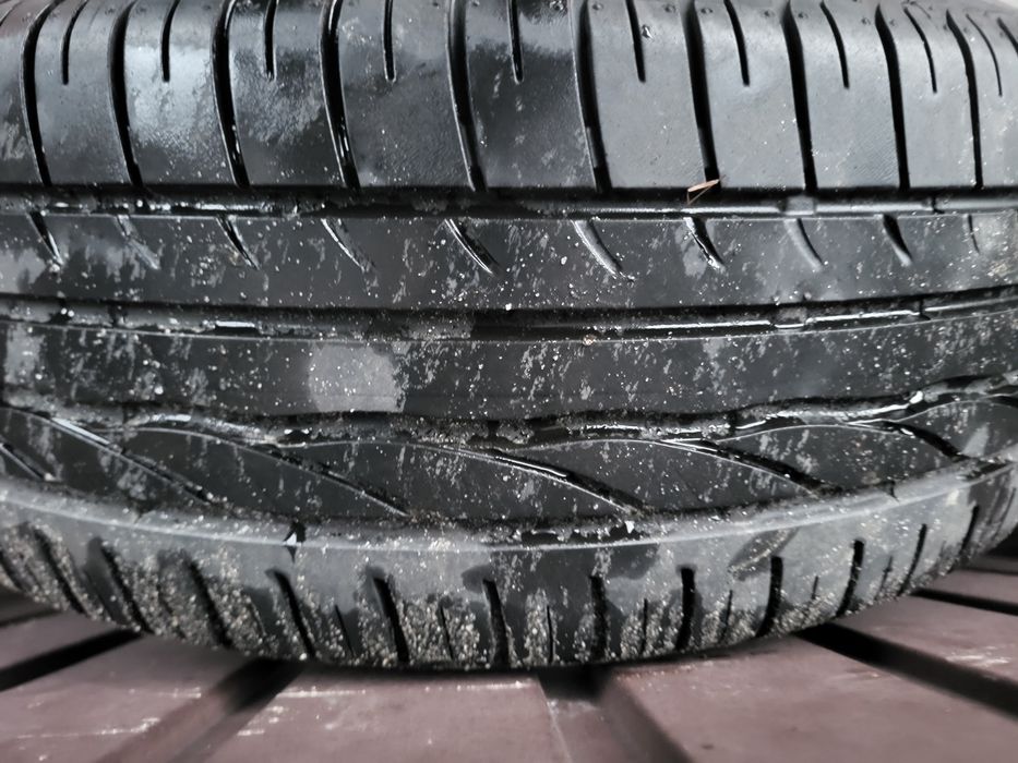 Oryginalne felgi aluminiowe BMW 16cali z oponami 205/55R16
