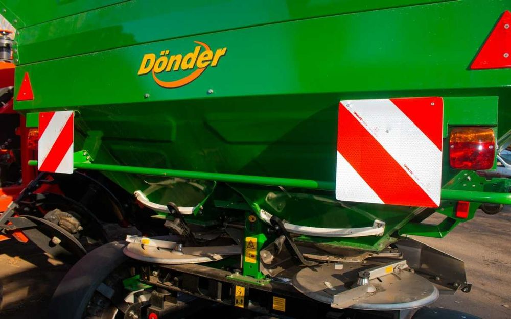Розкидач (разбрасыватель) мінеральних добрив Donder СGSA Pro-T3000