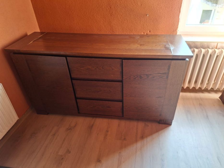 Komoda    Duza. .  .