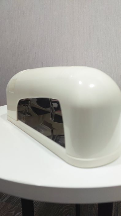 УФ лампа для нігтів 9 Вт