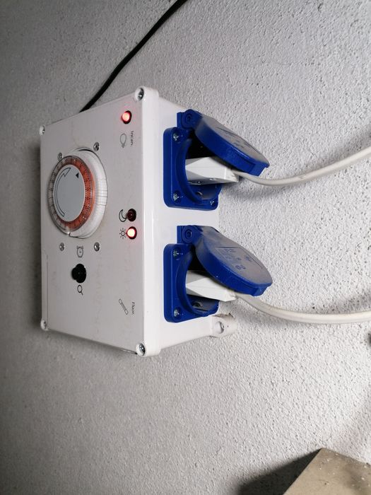 Programador de luz para pássaros faz nascer e pôr do sol