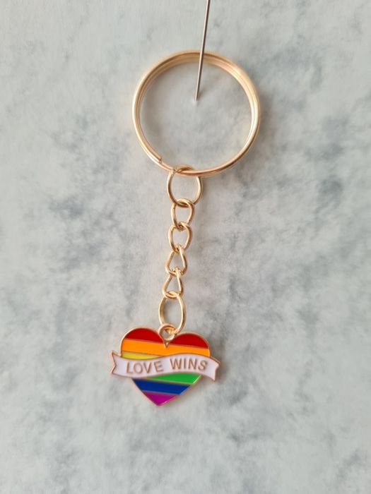 Brelok LGBT serduszko