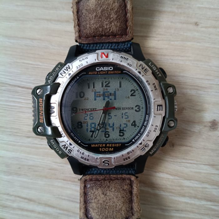 Zegarek męski Casio Pro -50 analogowy - cyfrowy