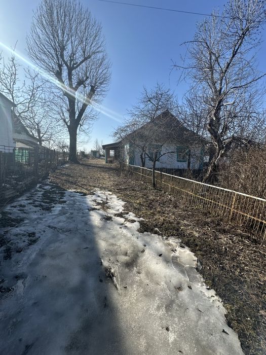 Продам будинок з виходом до річки