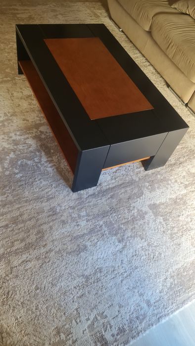 Mesa de centro de sala em bom estado