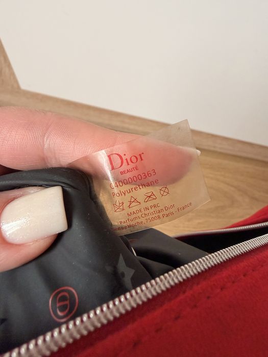 Косметичка  від christian dior