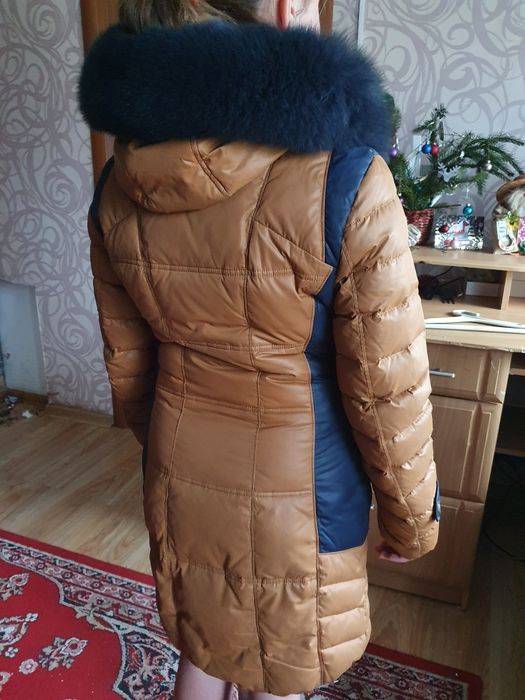 Продам пуховик,розмір s.