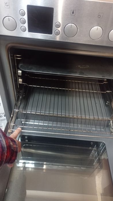 Продам духовой шкаф