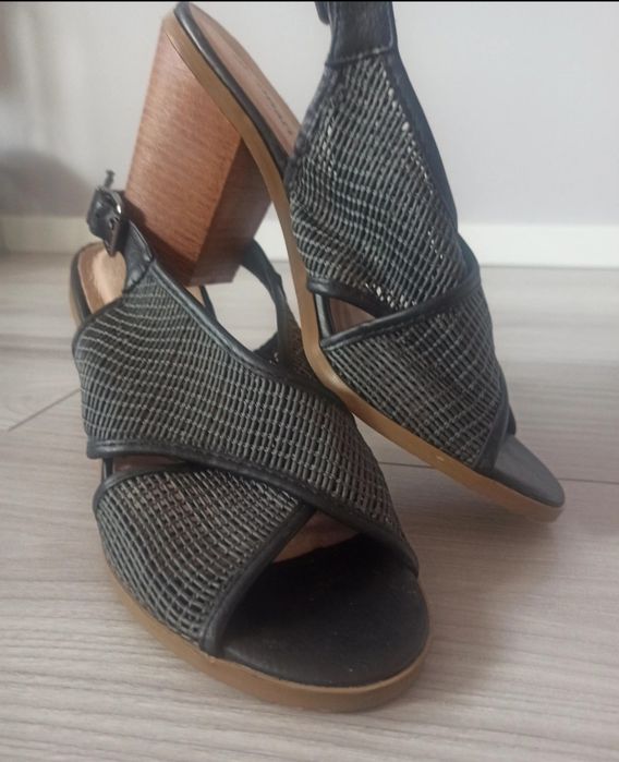 Stabilne Sandały Monari