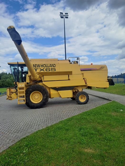 New Holland TX65