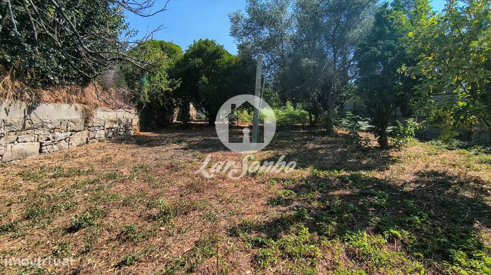 Moradia T3 com Terreno de 890 m² em Aves, Santo Tirso