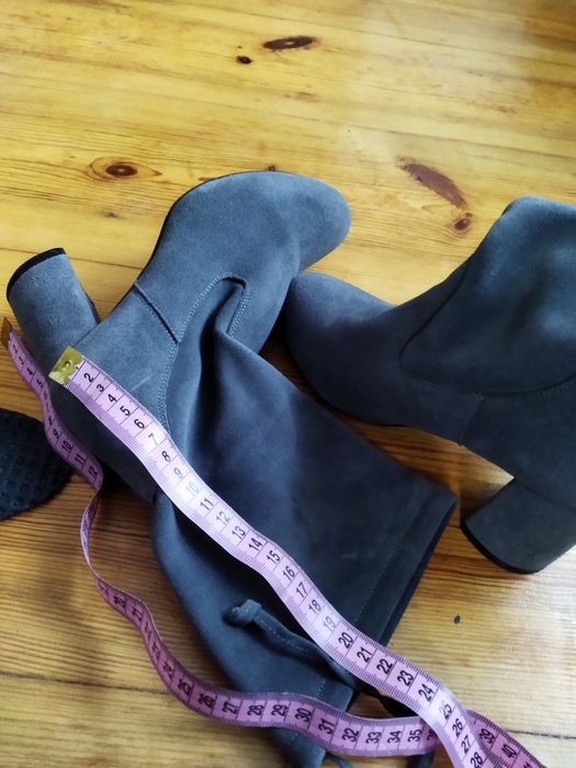 Чобітки жіночі, натуральна замша EXOUISITE BUT