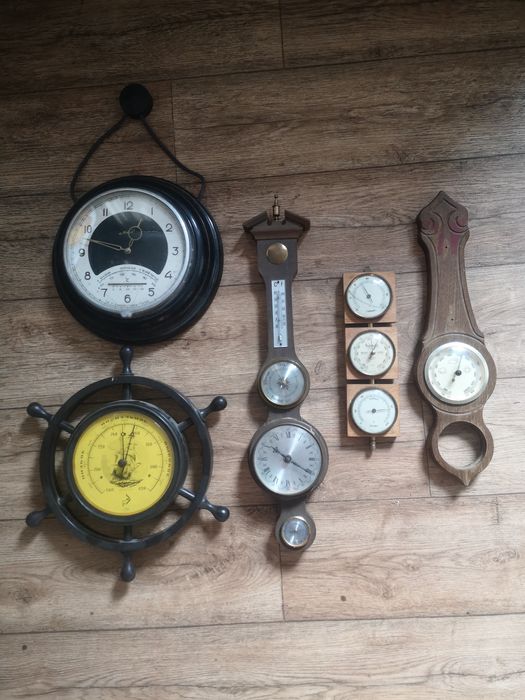 Барометры. Барометры с часами.