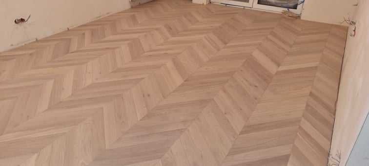Cyklinowanie podłóg, renowacja schodów
