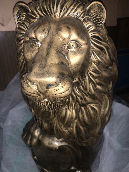 Лев  фігура з полімера (1м)