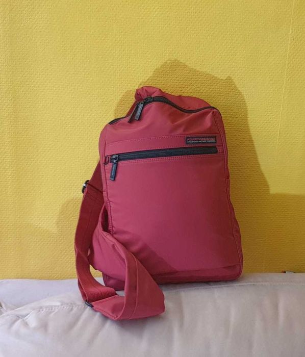 Oryginalny plecak na jedno ramię nerka Hedgren Nowy