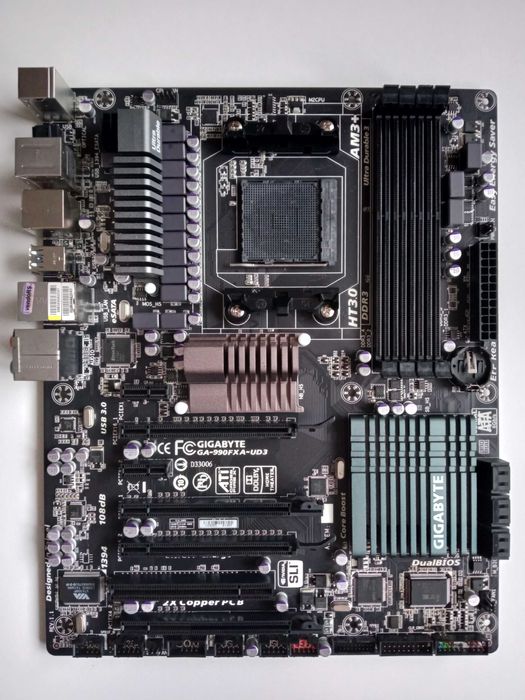 GIGABYTE GA-990FXA-UD3, s. AM3+, DDR3, USB 3.0, IEEE 1394, eSATA