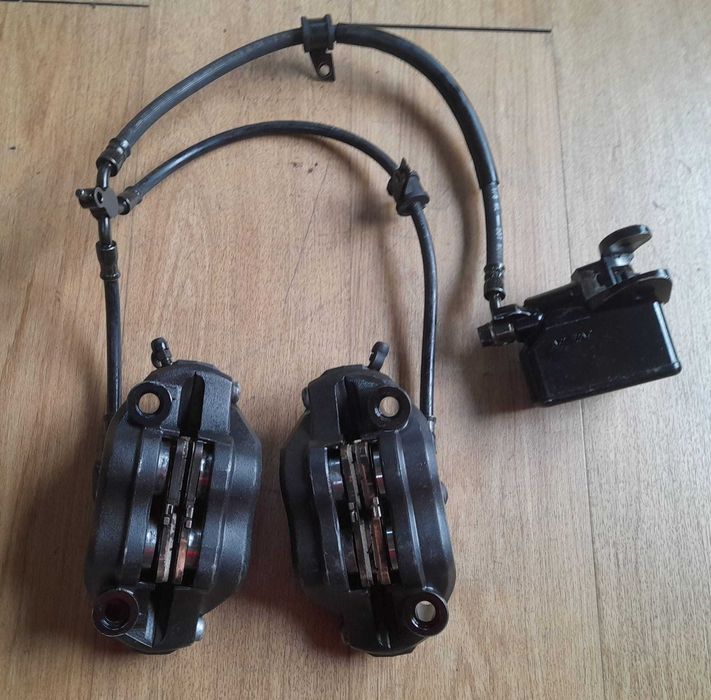 PINÇAS BOMBA TRAVÃO FRONTAL NISIN RADIAIS 110Mm