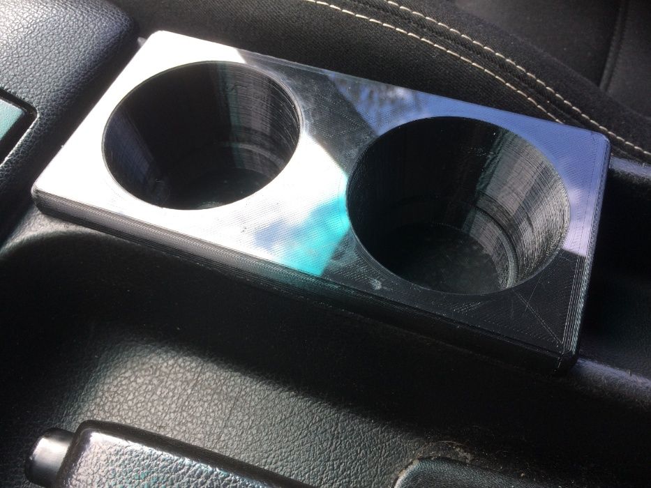 Подстаканник вместо пепельницы. Подстаканник ваз 2106 в пепельницу. Выключатели дополнительного вместо пепельницы suzuki jimny. Подстаканник бмв е30. Подстаканник вместо пепельницы фольксваген т 4.