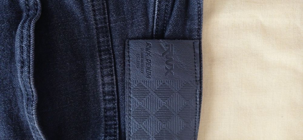 Spodnie rurki jeansy męskie l36