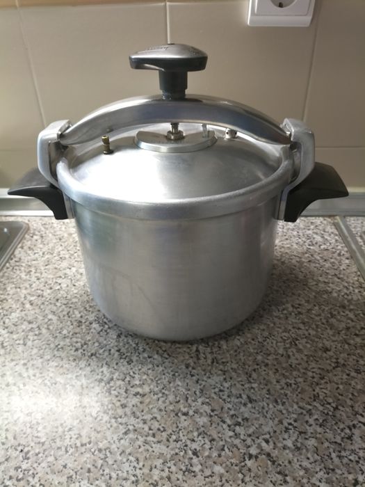 Vendo panela de pressão