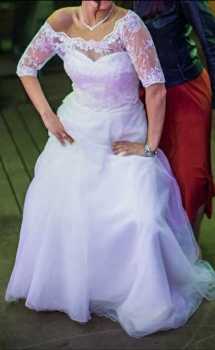 Śliczna suknia ślubna tiulowa koronkowa rozmiar M biust C