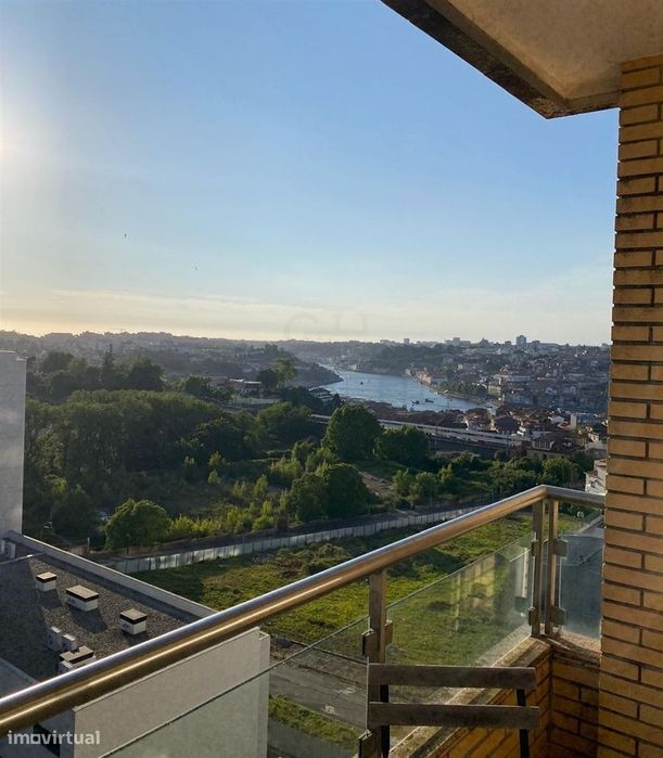 Apartamento T2+1 para Arrendar em Gaia