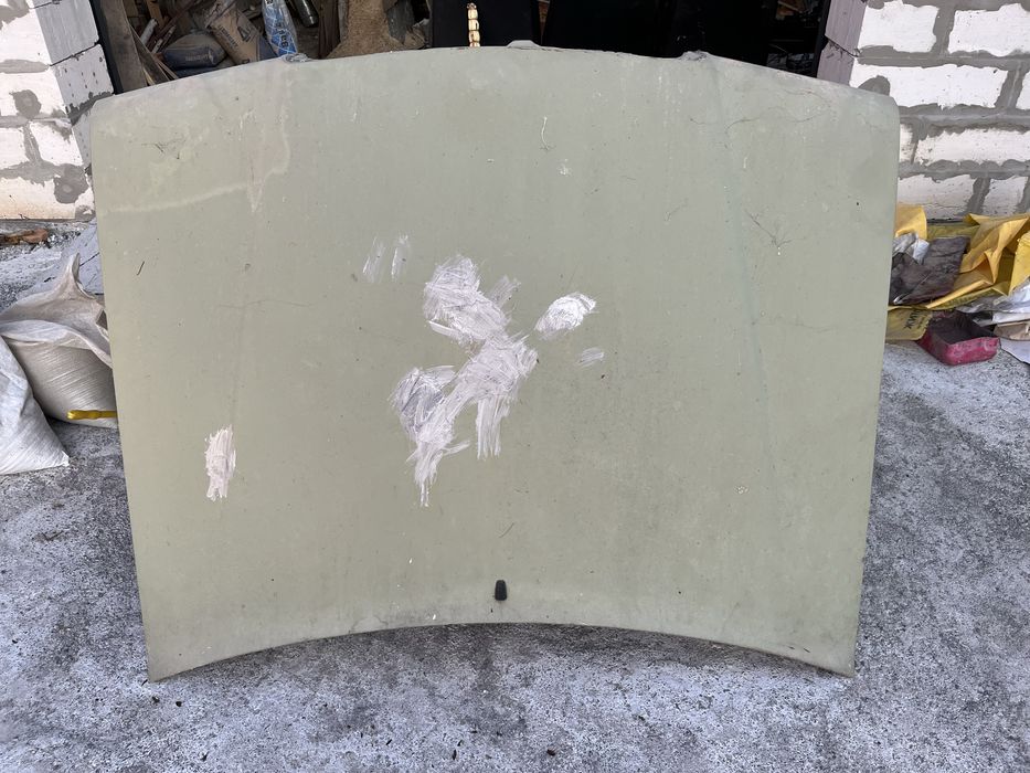 Капот Mercedes 190 w201