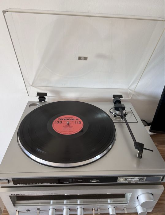 Gramofon Sanyo/Amplituner Technics/Głośniki Infinity
