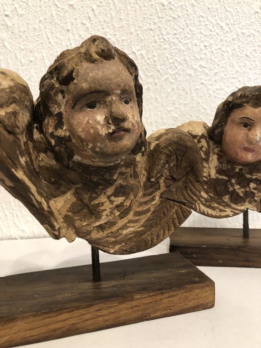anjos em madeira