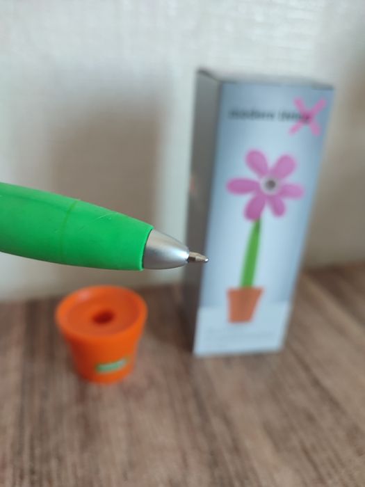 Ручка квітка на подарунок