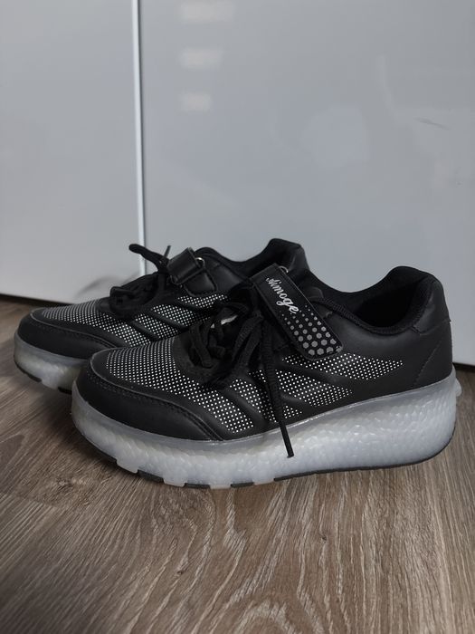 Buto rolki Papilio świecące