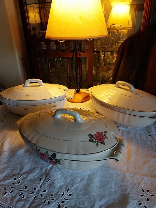 3 terrinas ja com alguns anos da Fábrica  de Sacavém