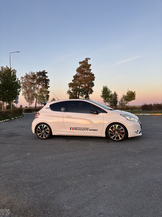 Peugeot 208 GTI 2013