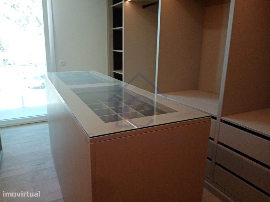 Moradia T4 Duplex com piscina, 180 m², acabamentos de luxo